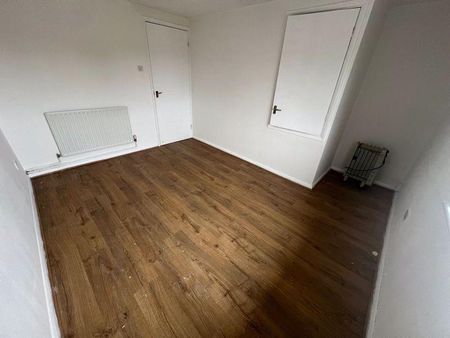 2 bedroom end of terrace house to rent - Photo 5