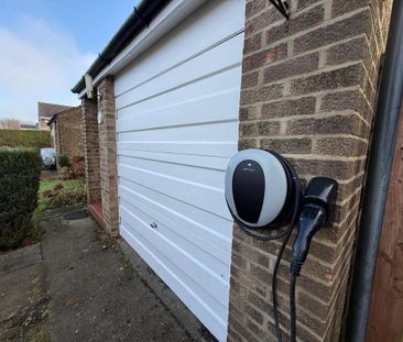 3 bedroom semi-detached house to rent - Photo 4