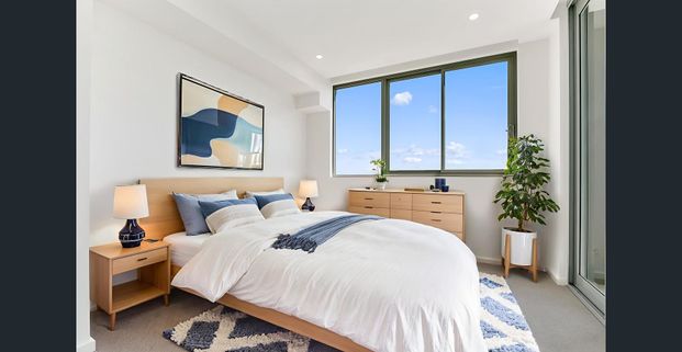 Modern & Spacious Living - Photo 1