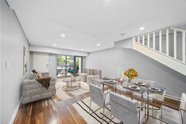 Beautifully Appointed Residence In Parkside Location - Photo 1