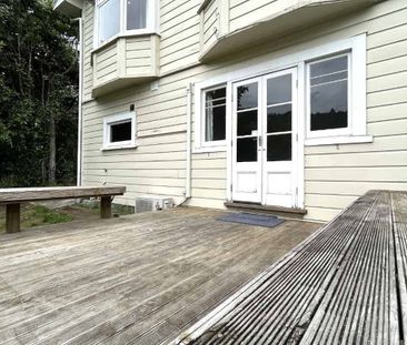 Freshly Renovated 1-Bedroom Unit close to town - Photo 5