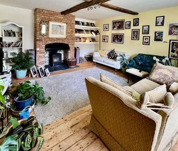 6 bedroom detached house to rent - Photo 2