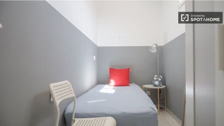 madrid, Community of Madrid 28012 - Photo 3