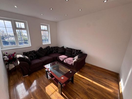 3 bedroom apartment to rent - Photo 1