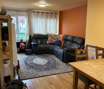 Room in a Shared House, Halyard House, E14 - Photo 5