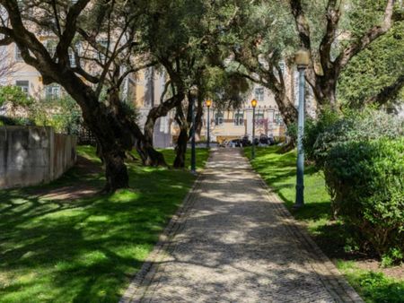 3 room luxury Apartment for rent in Alcântara, Almada, Distrito de Setúbal - Photo 2