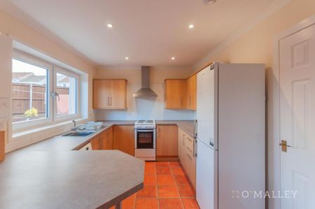 2 bedroom terraced house to rent - Photo 2