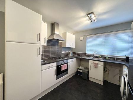 3 bedroom terraced house to rent - Photo 5