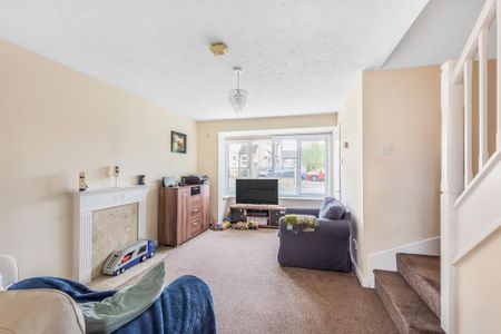 3 bedroom end of terrace house to rent - Photo 3