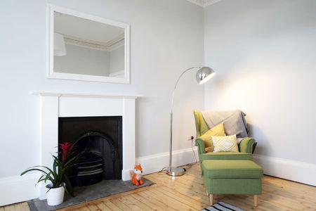 2 Bed Flat, Dundee Terrace, EH11 - Photo 2