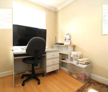 Fairmead, Surbiton, KT5 - Photo 5