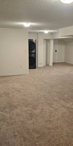 1,300-sqft Studio, 1-Bath + 2 Parking/AC/Private Laundry Inc - Photo 3