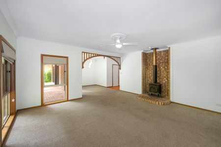 17 Parkview Place, Bridgeman Downs QLD 4035 - House For Rent | Domain - Photo 3