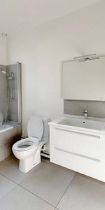 Rental Apartment Paris 16th - Photo 4