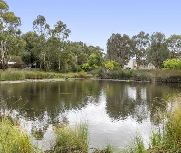 Elevated Elegance on the Edge of Mount Majura - Photo 4