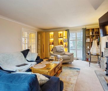 4 bedroom detached house to rent - Photo 2