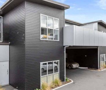 1 Bedrooms & 1 Bathrooms Studio Room - TWO ROOMS AVAILABLE - Photo 3
