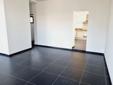 Location Maison de ville 4 pièces 84 m2 à Saint-Quentin - Photo 2