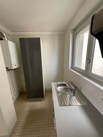 Location Appartement 1 pièce 30m² BOURGES 18000 - Photo 4