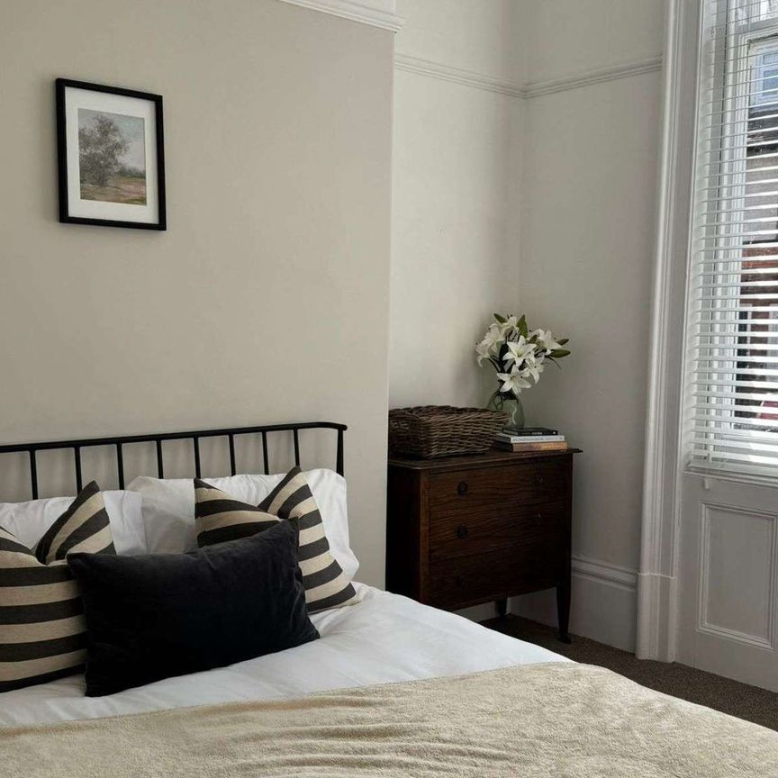 Beautifully refurbished shared house, quiet location - Photo 1