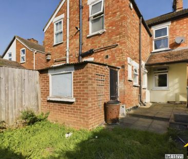1 bed Maisonette in Stocklake , Aylesbury, HP20 1DN - Photo 2