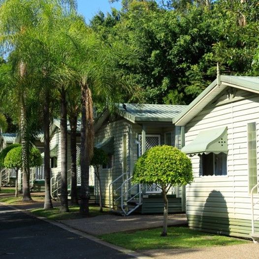 Gold Coast Short Term Rental, 2 Bedroom Palm Cottage, Min 4 week stay, Fully Furnished - Photo 1