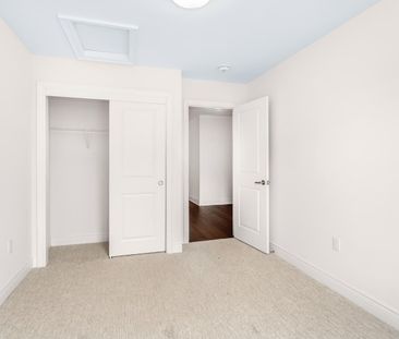 For Lease - 2184 Postmaster Drive Unit# 13, Oakville, Ontario - Photo 1