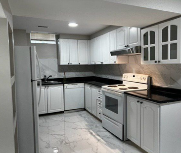 For Lease - 411 Bristol Road, Mississauga, Ontario - Photo 6