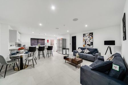 6 bedroom house to rent - Photo 3