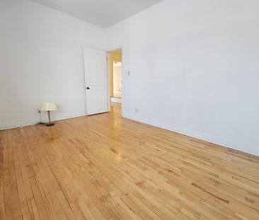 842 Rue Prieur E., Montréal (Ahuntsic-Cartierville), QC H2C - Photo 4
