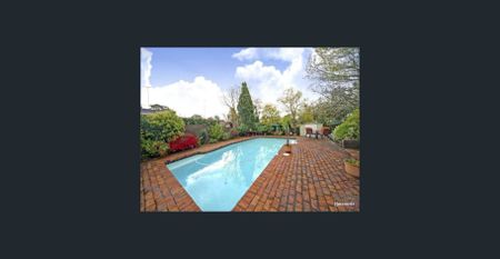 A Spacious Family Retreat With Room for Everyone... - Photo 2