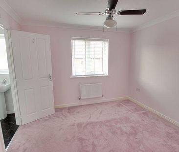 3 bedroom terraced house to rent - Photo 4