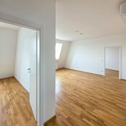 DG ● 3 Zimmer ● Terrasse ● topsaniert ● sehr gute, zentrale Ruhelage ● UNBEFRISTET! - Photo 1