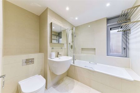 A well‑proportioned two bedroom apartment overlooking Regent’s Canal - Photo 3