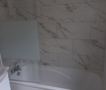 2 Bed Maisonette, Nova Road, CR0 - Photo 3