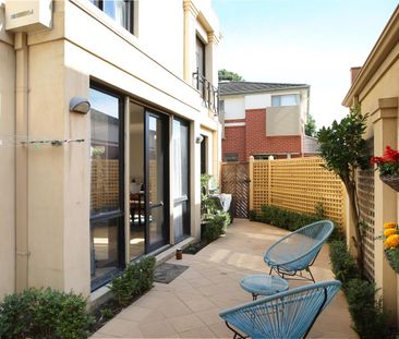 5/350 Auburn Rd, Hawthorn VIC 3122 - Townhouse For Rent | Domain - Photo 5