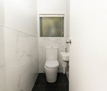 Bright, Calm & Pet-Friendly Home in Glendene - Photo 1