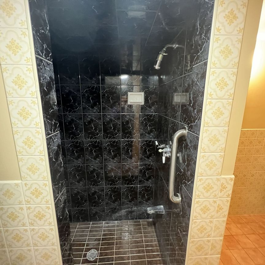 For Lease - 9 Dewlane Drive, Toronto, Ontario - Photo 1