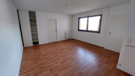location Appartement T2 DE 50.95m² À AUBERVILLIERS - Photo 4