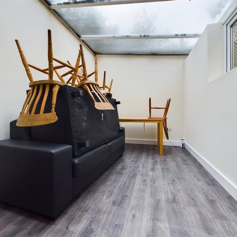 7 bedroom terraced house to rent - Photo 1