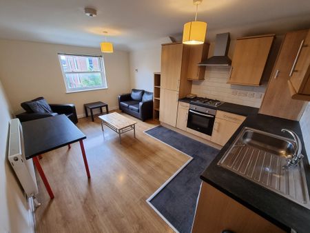2 Bed Student Accommodation - Photo 3