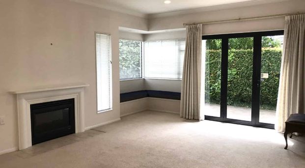 Executive Living in Fort Street - Photo 1