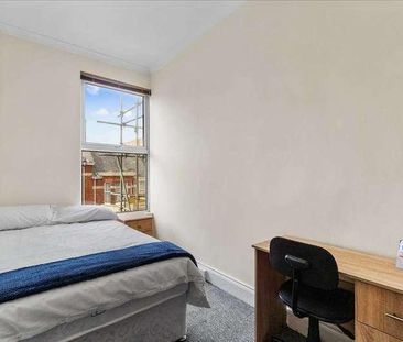 Hamilton Gardens, Plymouth, PL4 - Photo 2