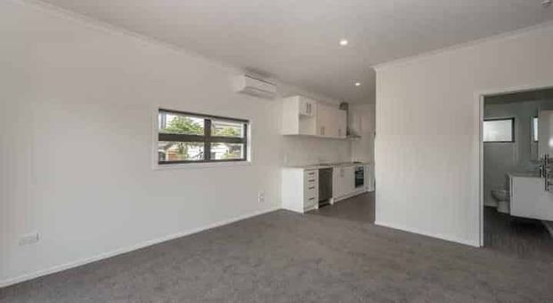 Great CBD location close to Hospital - Photo 1