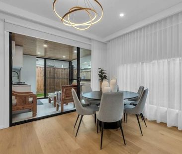 Stunning and Modern 4-Bedroom Home! - Photo 3