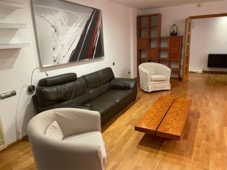 Valencia Capital - Photo 3