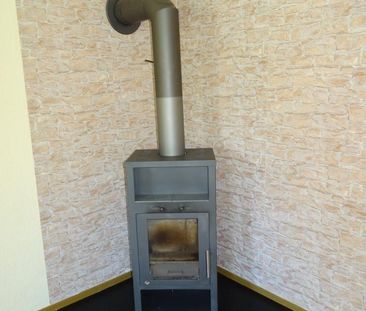 Kleine 2-Raumwohnung in grüner, ruhiger Lage mit Kaminofen - Photo 2