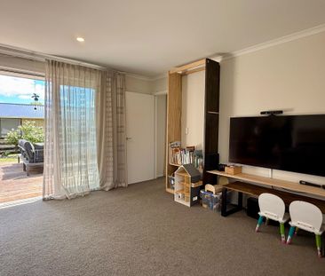 Modern living, country location! - Photo 1