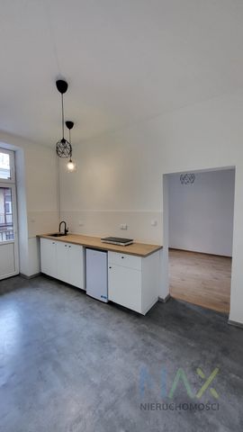 Przestronna kawalerka z osobną kuchnią w centrum Kazimierza - Photo 2