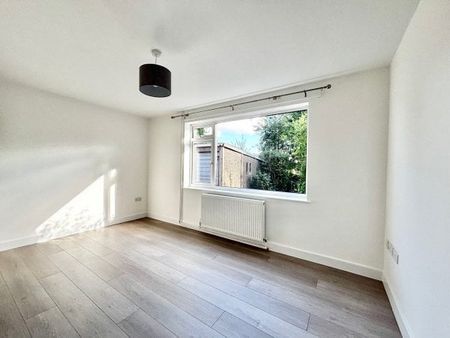 Kylborne Close, IP33 3UY - Photo 2